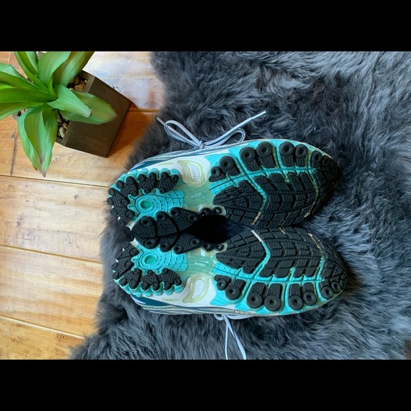 Brooks (Adaptable) running shoes size 9.5 - Picture 4 of 5